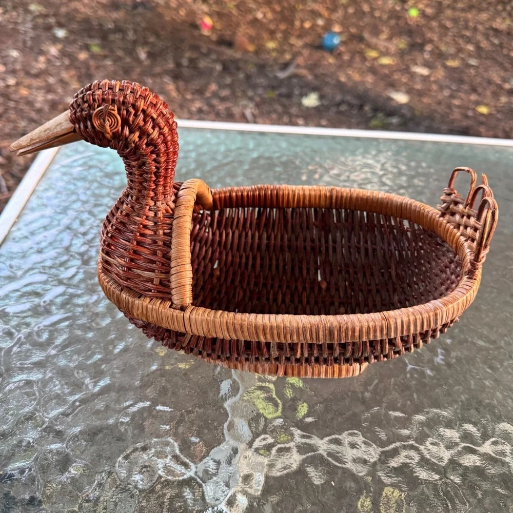 Vintage Wicker Duck Basket Hand Woven Rattan Animal Shaped Decorative Bowl Brown
